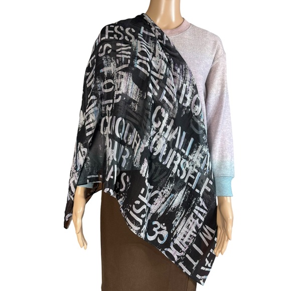 RoGAWear Silk Large Square Scarf 52 x 52 - Picture 3 of 8